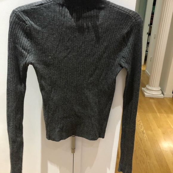 Zara Turtleneck in Grey - Picture 5 of 8